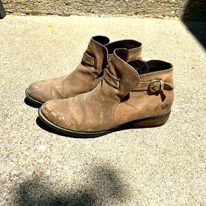 Born taupe leather boot, size 7.5